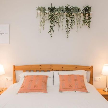 Sunny And Quiet Sagrada Familia Apartment Barcelona Ngoại thất bức ảnh