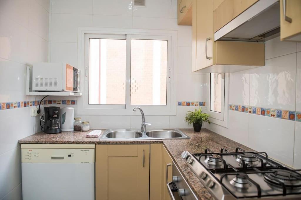 Sunny And Quiet Sagrada Familia Apartment Barcelona Ngoại thất bức ảnh