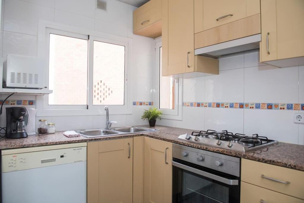 Sunny And Quiet Sagrada Familia Apartment Barcelona Ngoại thất bức ảnh