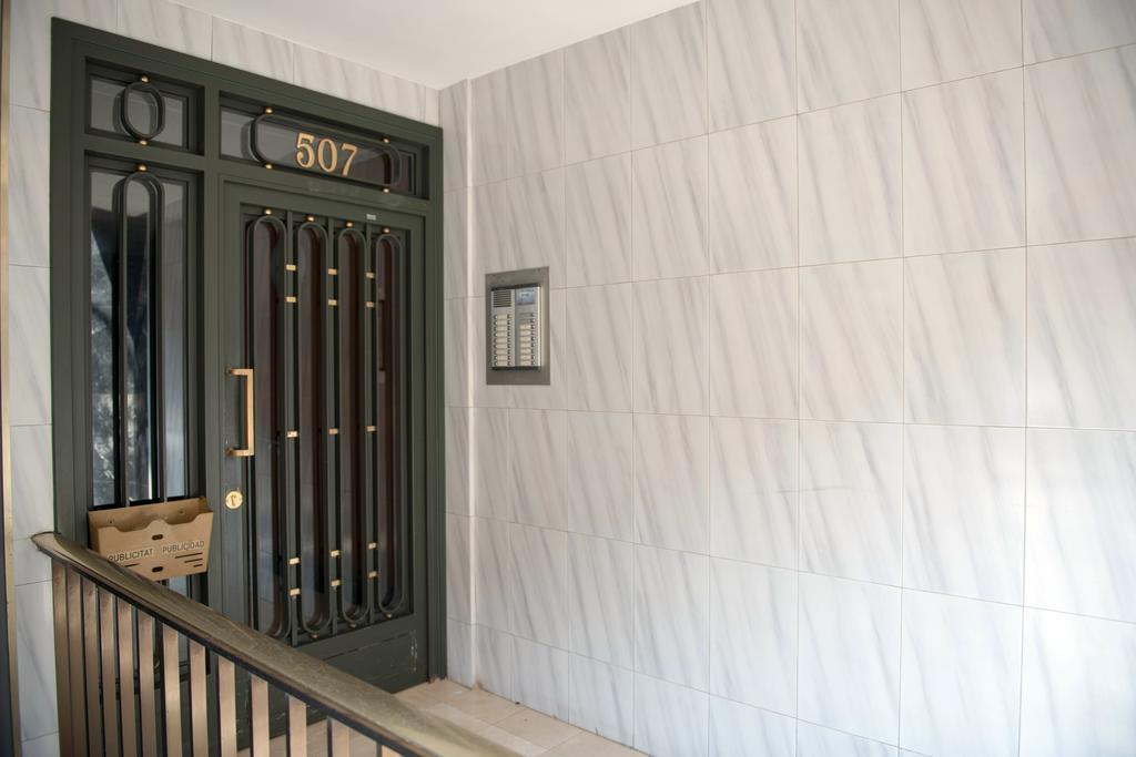 Sunny And Quiet Sagrada Familia Apartment Barcelona Phòng bức ảnh